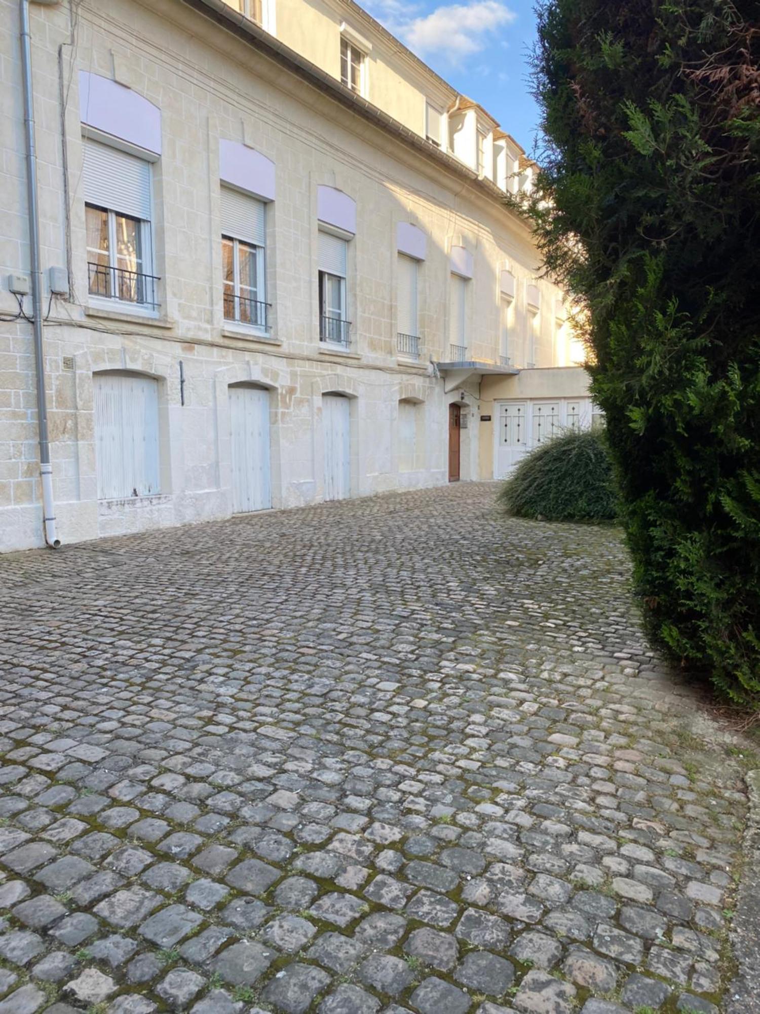 Appartement Hyper-Centre Vue Cathedrale Beauvais Ngoại thất bức ảnh