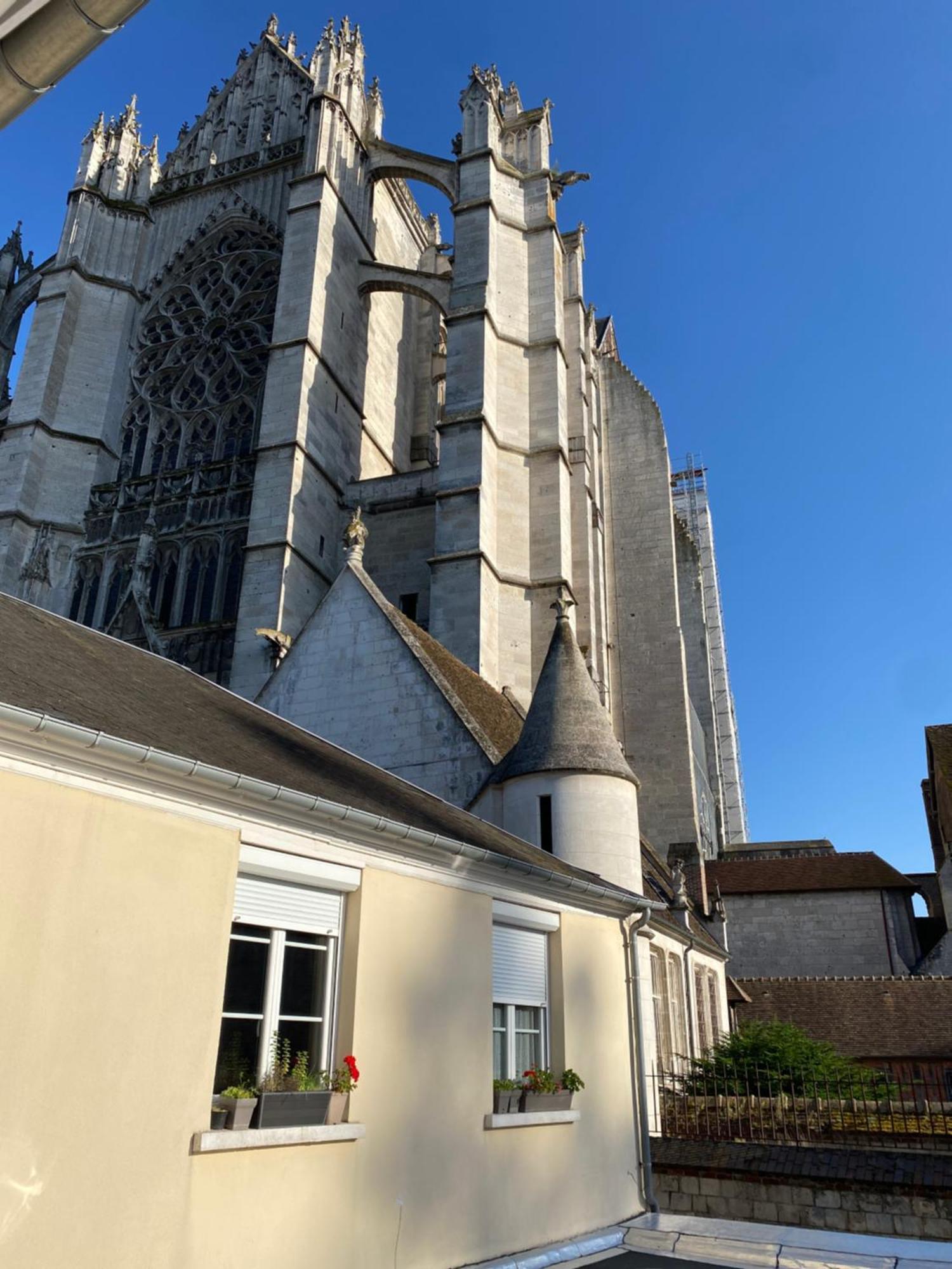 Appartement Hyper-Centre Vue Cathedrale Beauvais Ngoại thất bức ảnh